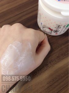 Nguyên liệu đậu hũ Nhật Bản nên nó cứ sánh mịn y như bánh đậu phụ ý, đắp lên da sướng lắm