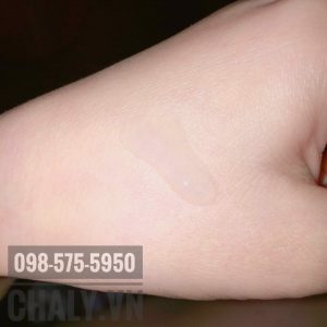 Texture của nước hoa hồng hada labo gokujyun super hyaluronic acid lotion đây nha mọi người. Lỏng mịn trong suốt như nước thôi