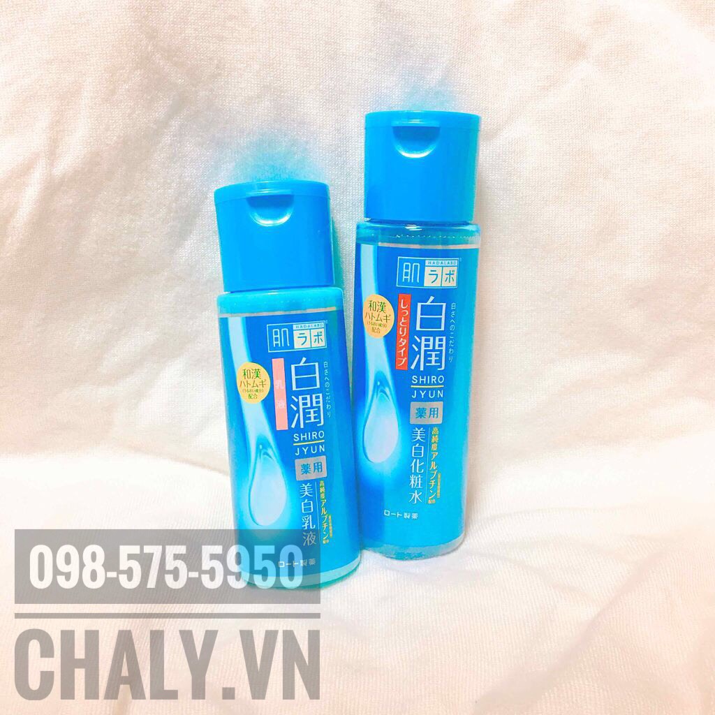 Mình dùng nguyên bộ lotion hadalabo xanh và sữa dưỡng emulsion cũng màu xanh dưỡng trắng luôn