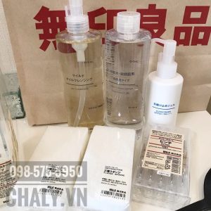 Sản phẩm Muji tẩy trang dạng dầu sensitive oil cleansing đảm bảo tiêu chí 4 không: Không cồn – Không paraben – Không dầu khoáng – Không hương liệu đảm bảo lành tính cho da nhạy cảm