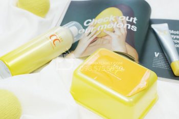 20 miếng Mặt nạ Melano CC đựng trong hộp nhựa vàng có seal