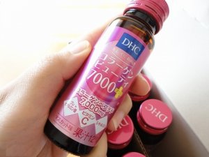 Collagen dạng nước DHC 7000mg là dòng dành cho độ tuổi từ 35 - 40 tuổi