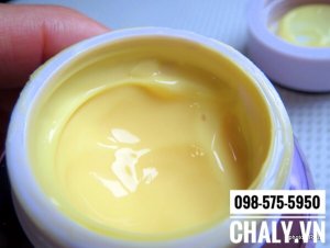 Kem dưỡng da dhc q cream dùng được cho da dầu, không bị bí rích. Dùng 1 đêm hôm sau da đã mịn hơn rồi