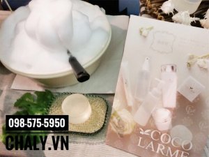 Cocolarme soap review cực cao về độ mềm mịn của da sau khi rửa mặt. Với thành phần giàu acid lauric có trong sữa mẹ, xà phòng Cocolarme lành tính ngay cả với trẻ sơ sinh