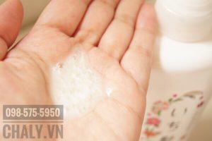Mình đặc biệt ấn tượng với chai dầu gội kracie ichikami tuy giá rẻ nhưng thành phần tốt, không silicone