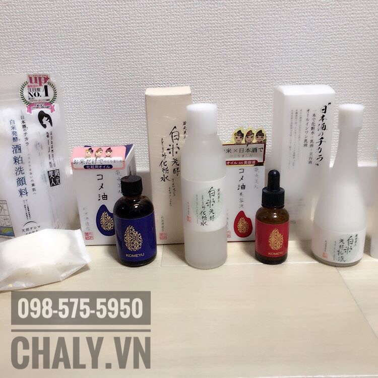 Sake Lotion Kuramoto Bijin nằm trong bộ sưu tập mỹ phẩm yêu thích của một beauty blogger Nhật nổi tiếng