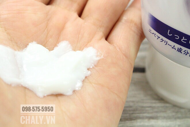 Tuýp sữa rửa mặt cho da khô của Nivea Nhật Creme Care Moisture dùng cực mịn da, rất thích