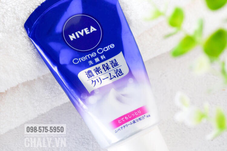 Một tuýp sữa rửa mặt cho da khô của Nivea Nhật dùng được 4-5 tháng