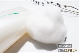 Kracie Hadabisei Acne Care facial wash là sữa rửa mặt trị mụn của Nhật dành cho da nhờn mụn, mụn lặp đi lặp lại được review cao tại Nhật Bản