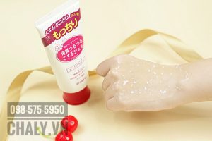 Giá thành bình dân, cấp ẩm tốt và lành tính cho da nhạy cảm là những ưu điểm nổi trội của tẩy da chết Rosette đỏ