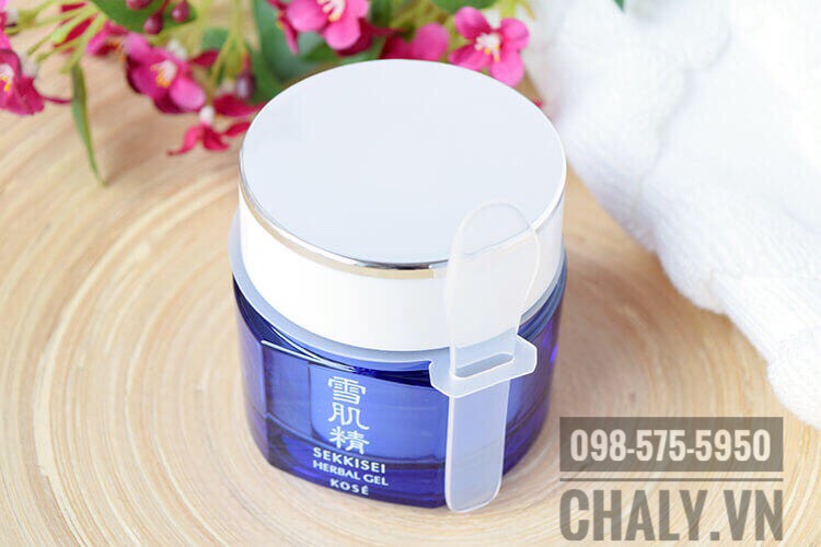 Mặt nạ ngủ đa năng Kose herbal gel là sản phẩm best seller nhiều năm liền của mỹ phẩm Kose của Nhật