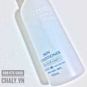 Naris Up skin conditioner hyaluronic acid nhận được review là cấp ẩm rất tốt, siêu mịn da và giá lại bình dân