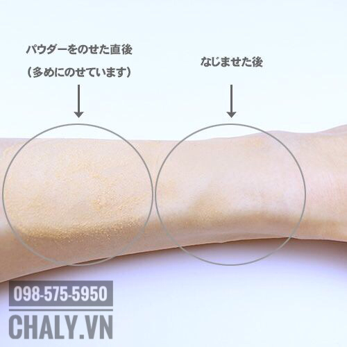 Hạt phấn siêu nhỏ mịn của phấn chống nắng của Nhật Chacott lách sâu vào các lỗ chân lông, che phủ hiệu quả khuyết điểm, giúp nên da siêu sáng và mượt mà