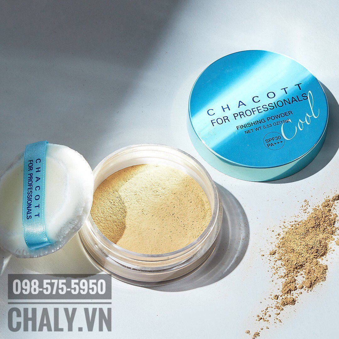 Phấn chống nắng Chacott với thành phần dưỡng da đủ cả tinh chất hoa cúc, shea butter, rosemarry, nha đam ... tuyệt nhiên không làm khô da khi dùng