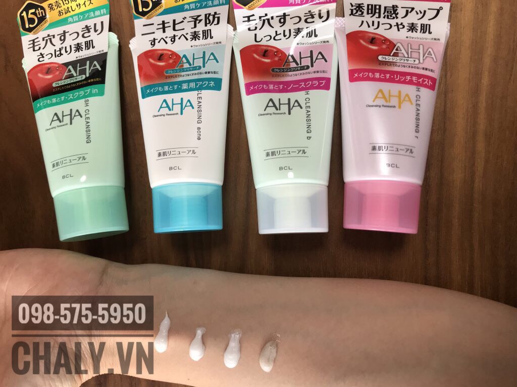 Sữa rửa mặt AHA của Nhật có tốt không? Cực kỳ tốt vì loại nào màu nào cũng được đánh giá rất cao. Trong đó nổi bật nhất là 2 sản phẩm ngoài cùng bên trái: màu xanh lá và màu trắng