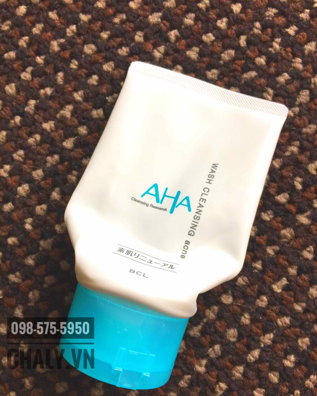 Sữa rửa mặt AHA wash cleansing review tuýp acne màu trắng: Da mụn đích thị là phải dùng tuýp này rồi, đỡ mụn 60-70% luôn