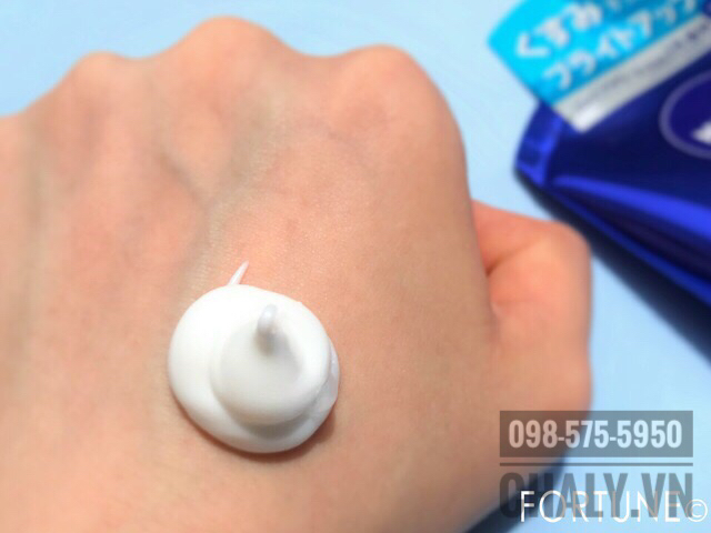 Dòng srm trắng da này dùng cho da nhạy cảm OK nhé. Da mình mẫn cảm dùng cực OK