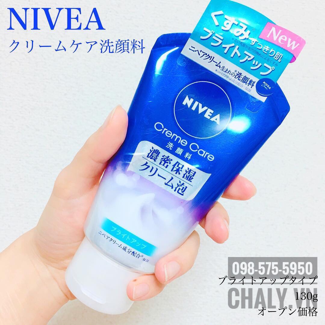 Bọt lên mịn cứ như mây í ạ. Rửa sướng cực, da sáng hẳn