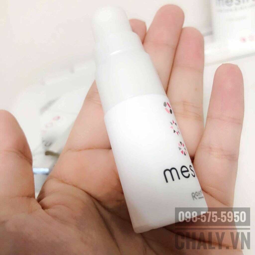 Kem dưỡng mắt của Nhật kiêm dưỡng lông mi Mesiru khá nhỏ, chỉ 15ml nên dùng hơi nhanh. Tuy nhiên rất hiệu quả