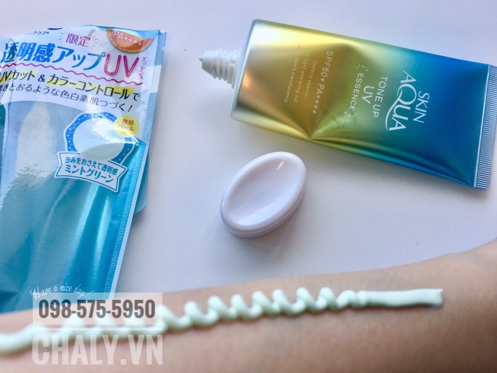 Chất kem chống nắng aqua tone up uv essence mới 2019 màu mint xanh bạc hà lỏng nhẹ, thấm nhanh