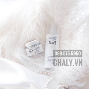 Bộ dưỡng trắng da an toàn và dịu nhẹ cho da nhay cảm tốt nhất nhất hiện nay đó là bộ Curel Whitening Moisture
