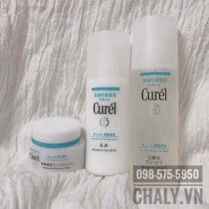 Cùng với Curel lotion, sữa dưỡng Curel moisture milk review cực cao về độ lành tính và khả năng chữa trị ‘nhược điểm’ da mỏng yếu, tổn thương cực tốt