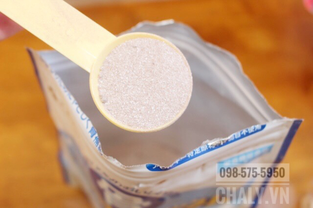 Mỗi ngày mình chỉ cho con uống 10g thôi thay vì 20g và để uống lâu dài chứ không cũng khá tốn kém với bột canxi này