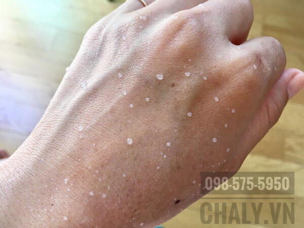 Chai kem chống nắng Anessa của nhật có khả năng chống trôi đỉnh, super waterproof, phù hợp đi biển, chơi thể thao, bảo vệ da hiệu quả