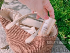 Thành phần dưỡng da cực kì cao cấp cùng khả năng bám dính, chống trôi tốt là ưu điểm vượt trội của Anessa Skincare mà không phải dòng chống nắng Nhật nào cũng có được