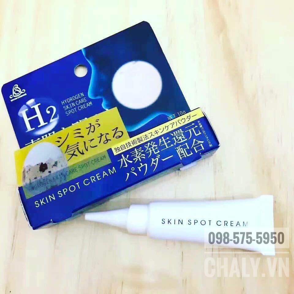 Kem trị nám H2 skin spot cream 10g có cơ chế hoạt động vô cùng độc đáo, giúp thải độc làn da, ngoài trị nám còn chữa trị nhiều nhược điểm khác cho da như nếp nhăn, lỗ chân lông to, mụn thường xuyên