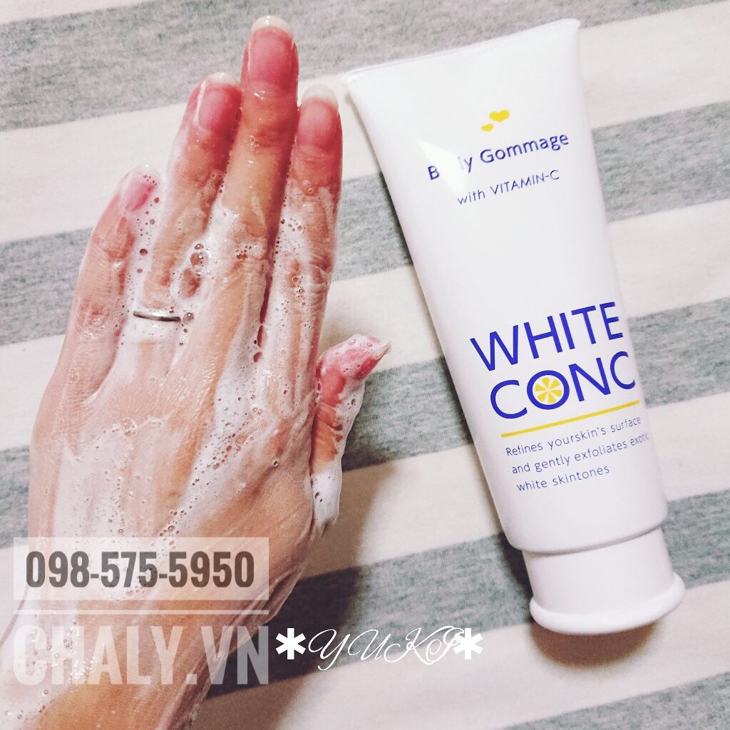 Texture của tẩy da chết White Conc rất mịn, không gây kích ứng hay khô xước da