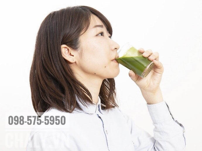 Mỗi ngày 1 cốc bột rau xanh trái cây aojiru đã thành thói quen của mình hàng ngày cả vài năm nay