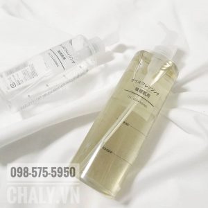 Mỗi chai dầu tẩy trang Muji cleansing oil sensitive dùng được khoảng 2-3 tháng, giá thành sinh viên hơn hẳn so với tẩy trang DHC nên rất được yêu thích, có thể coi là bản dupe hoàn hảo