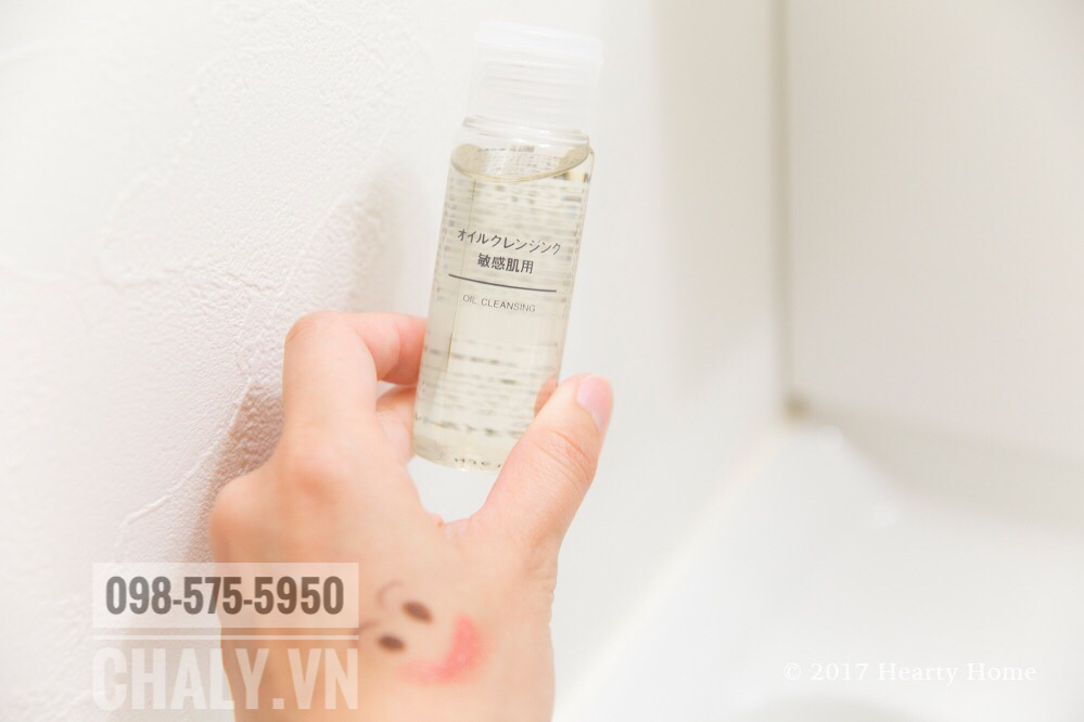 Huhu mua chai dầu tẩy trang muji sensitive nhỏ mà fai tiếc hùi hụi vì biết thế mua chai lớn hơn