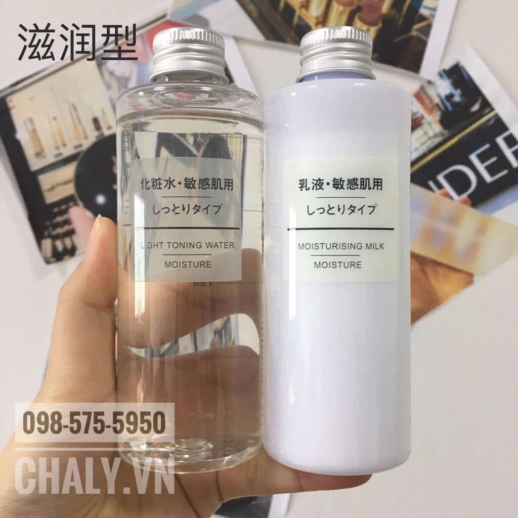 Mình thì dùng chai nước hoa hồng muji cho da khô light toning water moisture với chai sữa moisture luôn cảm thấy cực ưng ý