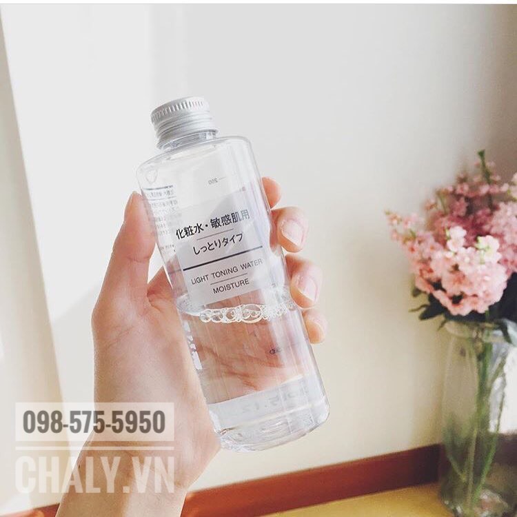 Nước hoa hồng Muji có mấy loại? Lotion Muji có toner muji cho da dầu và nước hoa hồng light toning water moisture cho da khô. Cả 2 đều đảm bảo tiêu chí 4 không siêu lành tính