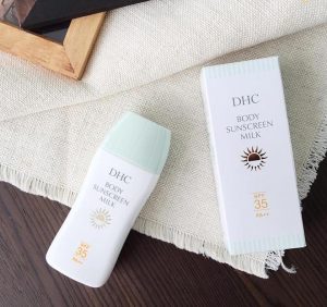 Sữa chống nắng toàn thân của Nhật DHC Body Sunscreen Milk 80ml