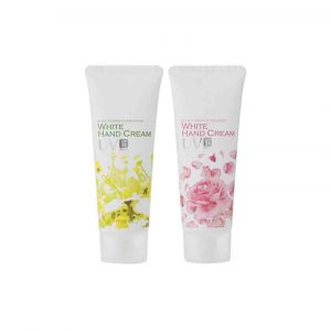 Kem tay Manis cũng có 2 mùi là hoa cúc và hoa hồng