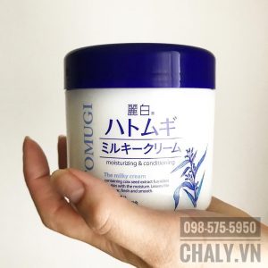 1 hũ kem dưỡng ẩm hatomugi của Nhật đơn thuần lại có thể sử dụng rất đa dạng theo nhiều cách khác nhau, chăm sóc toàn thân từ mặt tới body