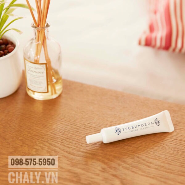 Tuýp kem Tsubuporon chỉ cần dùng mỗi ngày 1 lần vào buổi tối, không tốn thời gian, không ảnh hưởng thẩm mỹ