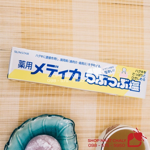 Kem đánh răng của Nhật tinh thể muối Medical Tsubutsubu Shio tuy giá thành rẻ nhưng hiệu quả cao, được người Nhật ưa chuộng