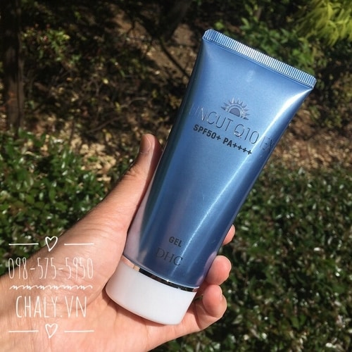 Kem kháng nắng và nóng Nhật DHC Suncut Q10 EX gel là kem kháng nắng và nóng tích thích hợp kháng lão hoá được yêu thương mến tiên phong hàng đầu ở Nhật