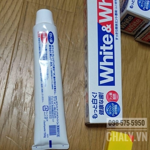 Nhà mình chả dùng kem đánh răng nào đắt đỏ chỉ dùng Lion White White này thôi, thấy cực ổn