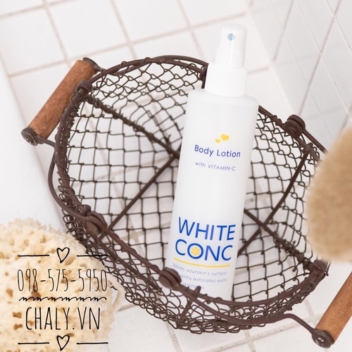 Thiết kế chai spray với đầu xịt tia nước nhỏ gọn rất dễ dùng. White Conc lotion có giá rẻ, sinh viên, dễ mua