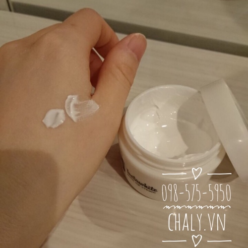 Texture kem Meishoku Instawhite lỏng mịn, thẩm thấy cực nhanh không chút bết dính