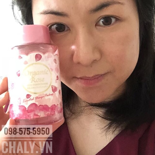 Đối với mình chai organic rose này dùng cân bằng da, làm sạch lỗ chân lông ngay sau rửa mặt quá tốt đi