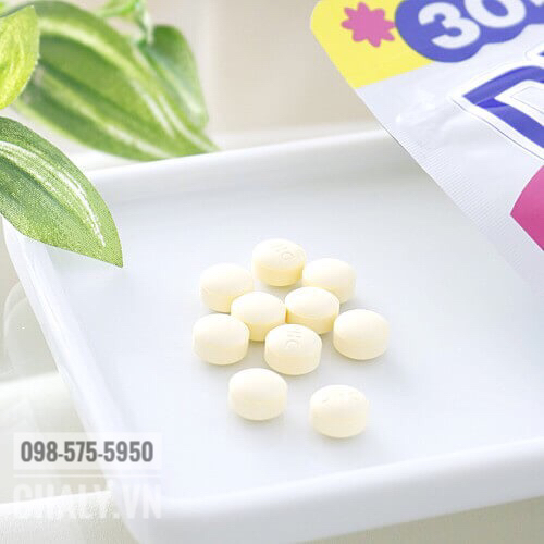 Mỗi ngày uống đều đặn 6 viên collagen của DHC giúp đẩy lùi lão hoá da hiệu quả. Viên collagen DHC nên được dùng từ năm 20 tuổi