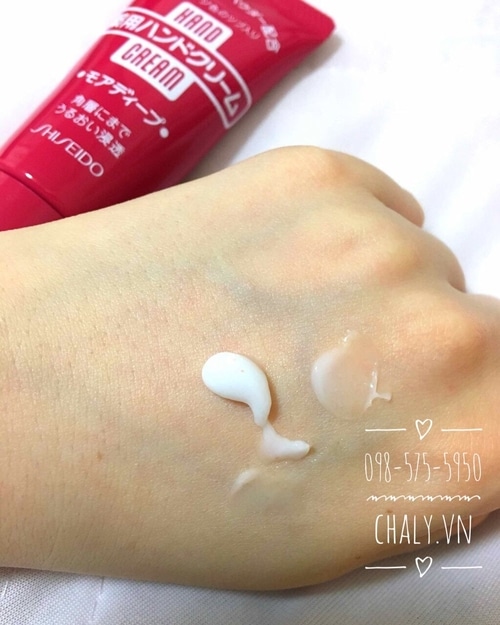 Sau khi băn khoăn giữa tuýp trắng và tuýp đỏ thì được shop tư vấn mình mua cho mẹ tuýp đỏ. Mẹ rất ưng