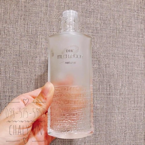 Nước hoa hồng DHC mild lotion đúng như tên gọi của nó phát huy ưu điểm của bảng thành phần dịu nhẹ, thiên nhiên, phù hợp cho làn da nhạy cảm, dễ tổn thương nhất