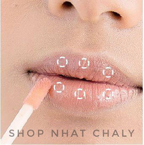 Chấm son lên 6 điểm khoanh tròn để màu đều mịn